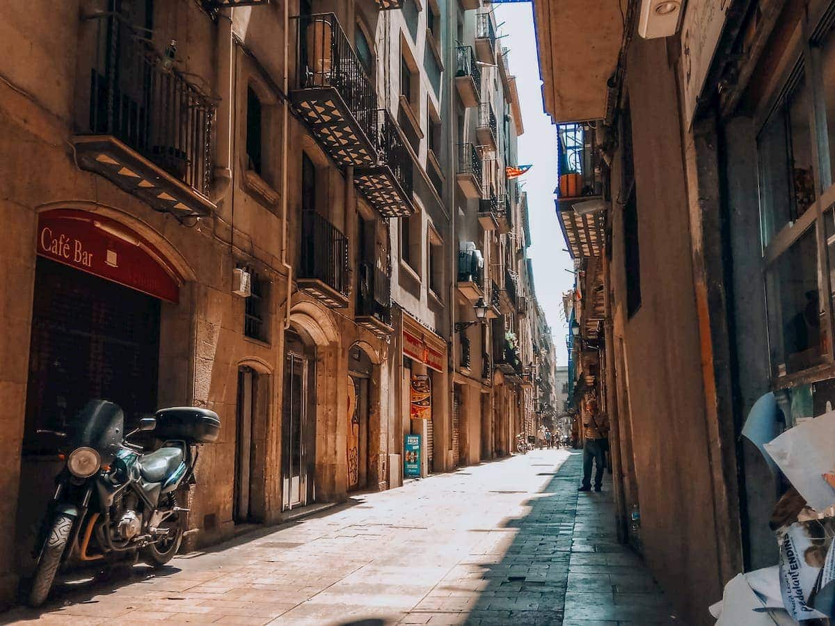Tour Highlights | Carrer de la Mercè in the Medieval Gothic Quarter of the Old Town of Barcelona